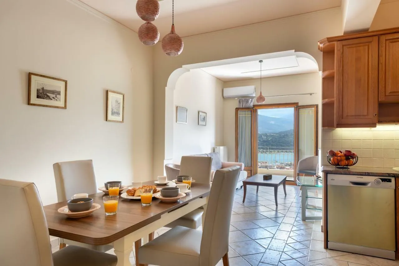 Alexandra'S Cozy Sea View Apartment Argostoli
